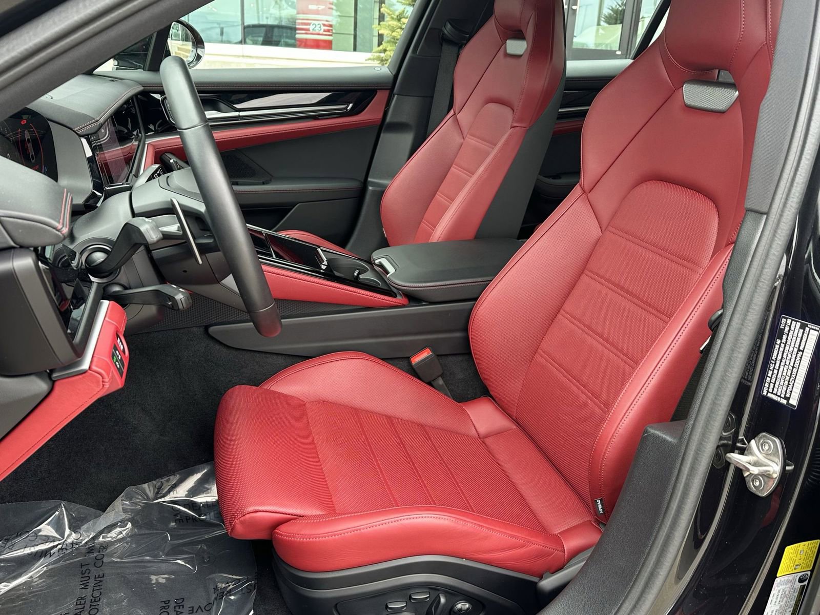 Certified 2024 Porsche Panamera image 5