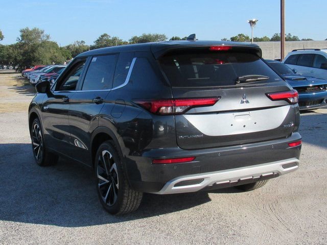 New 2025 Mitsubishi Outlander SE image 5