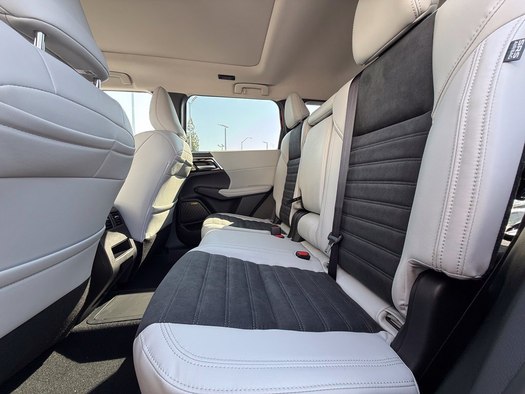 New 2026 Mitsubishi Outlander SE AWD/4WD image 40