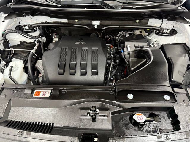 Used 2025 Mitsubishi Eclipse Cross AWD image 10