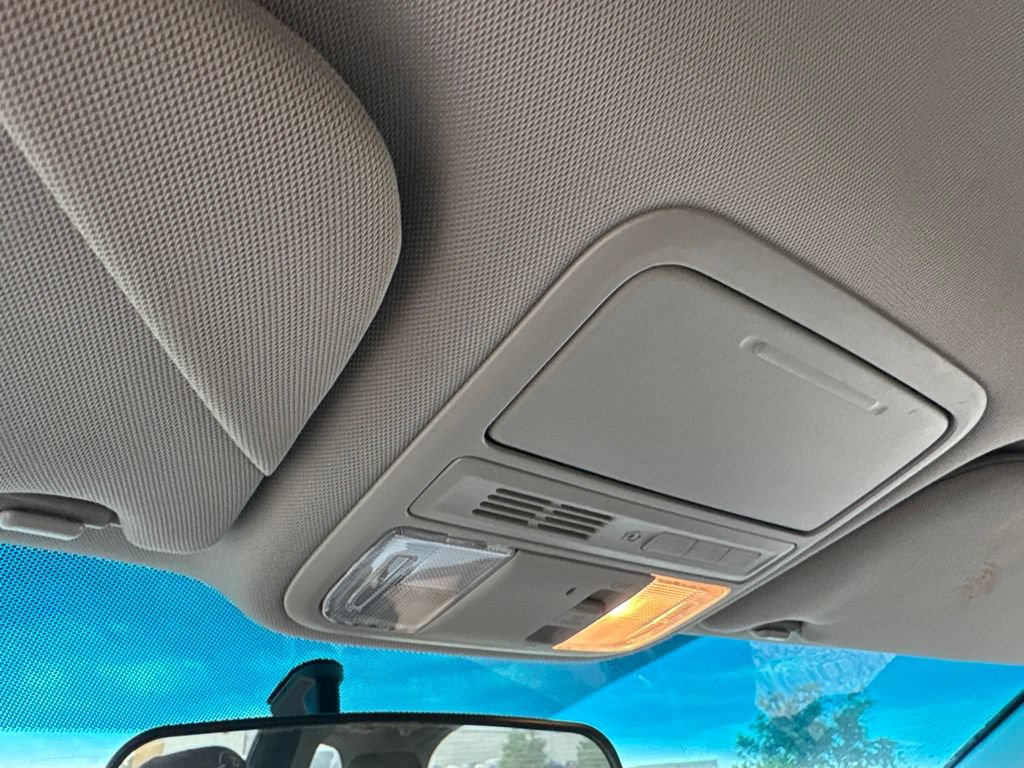 Used 2012 Honda Odyssey EX image 25