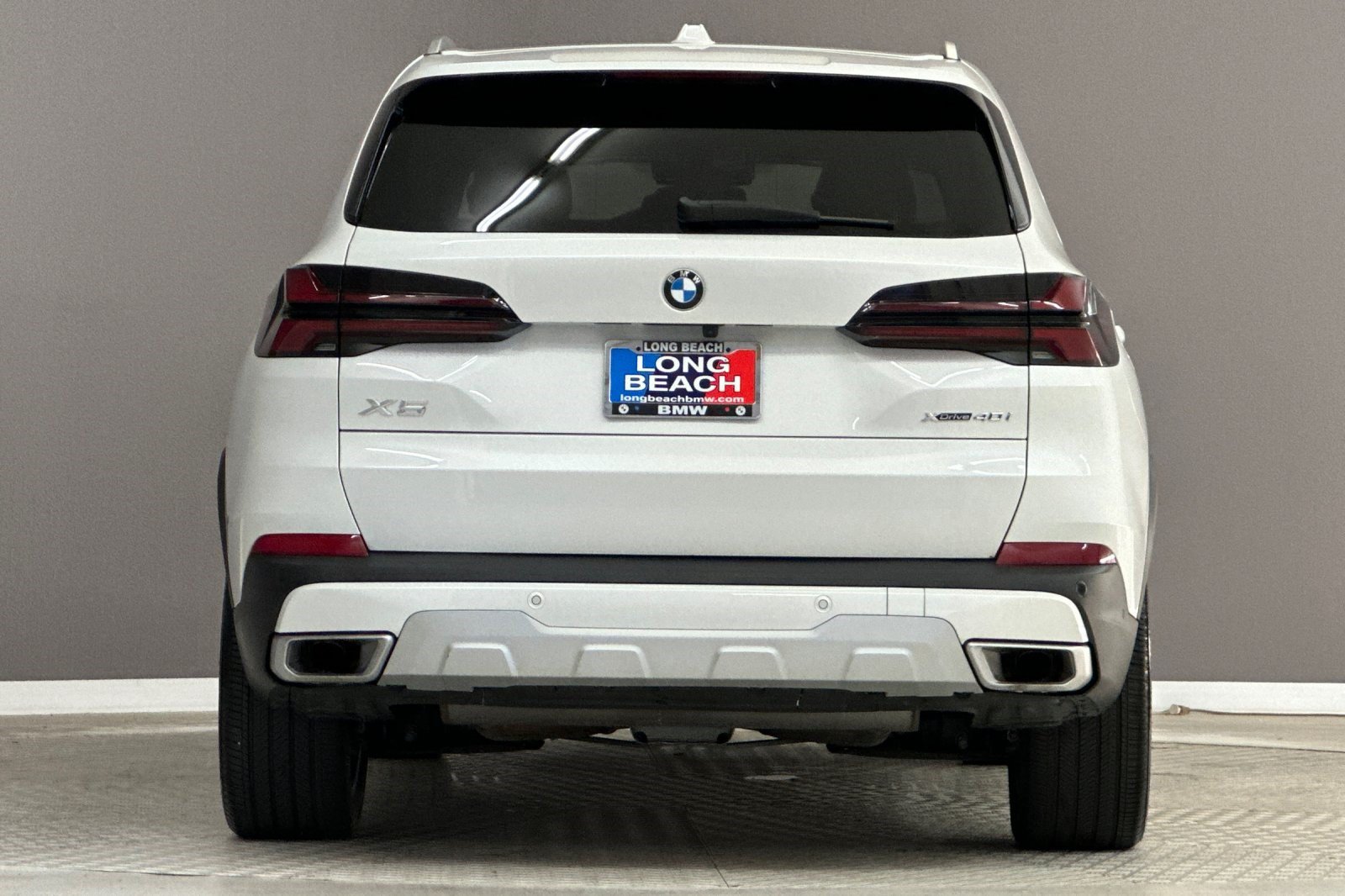 Certified 2025 BMW X5 xDrive40i w/ Parking Assistance Package AWD/4WD image 10