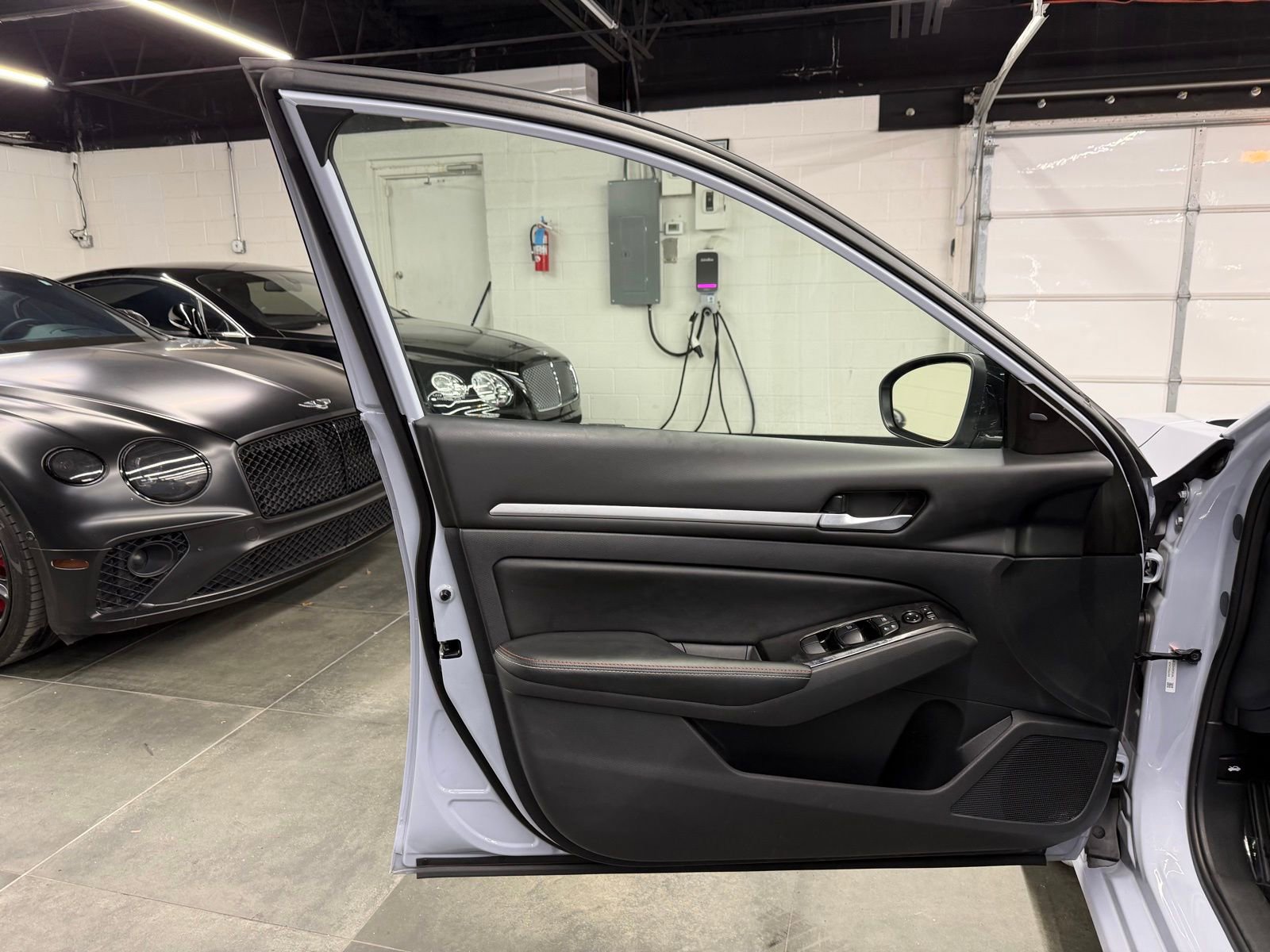 Used 2024 Nissan Altima 2.5 SR w/ SR Premium Package image 21