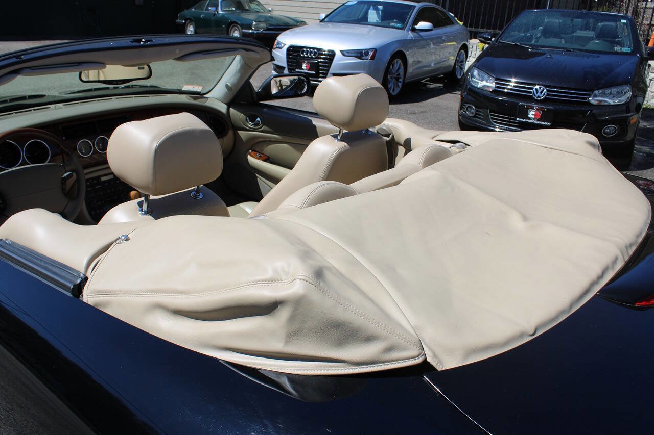 Used 2004 Jaguar XK8 Convertible image 27
