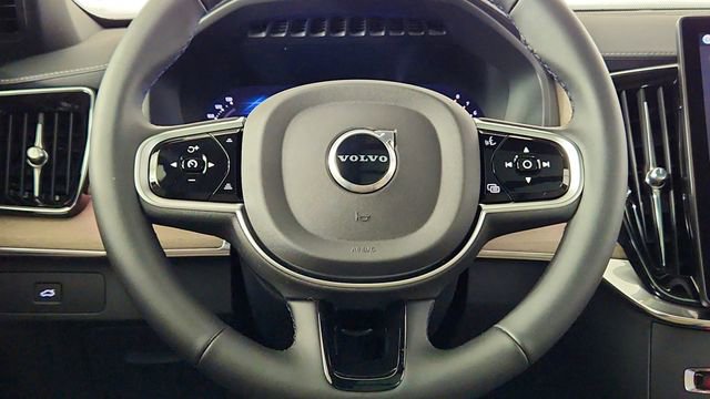 New 2026 Volvo XC90 B6 Plus w/ Protection Package Premier AWD/4WD image 25