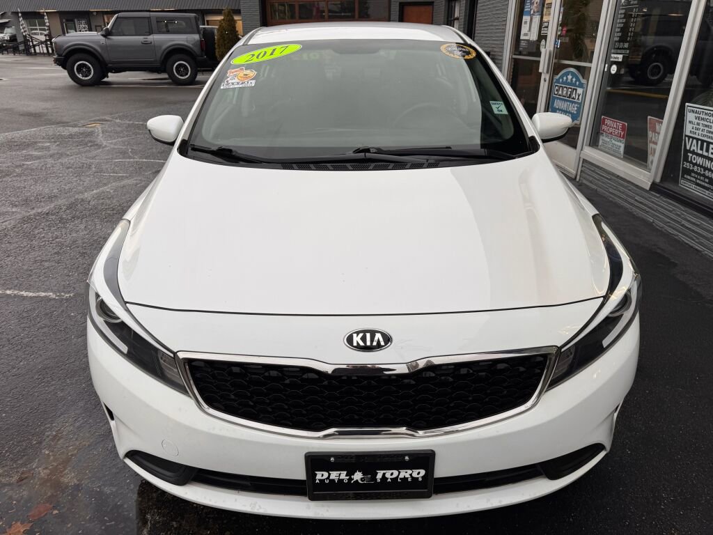 Used 2017 Kia Forte LX w/ LX Popular Package image 2