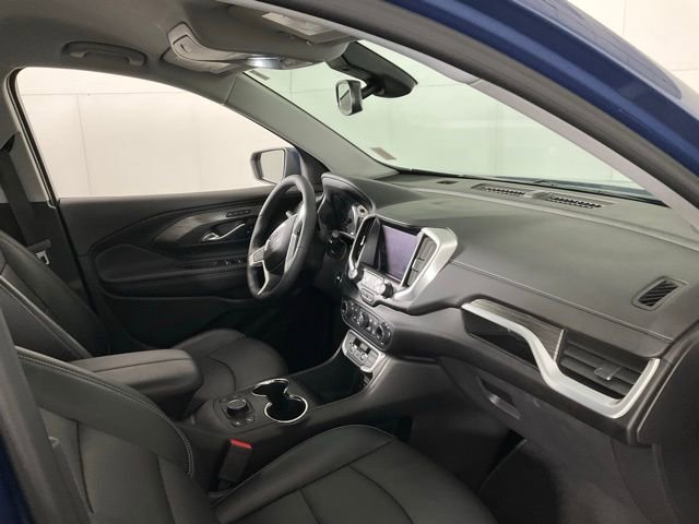 Used 2024 GMC Terrain SLT image 29