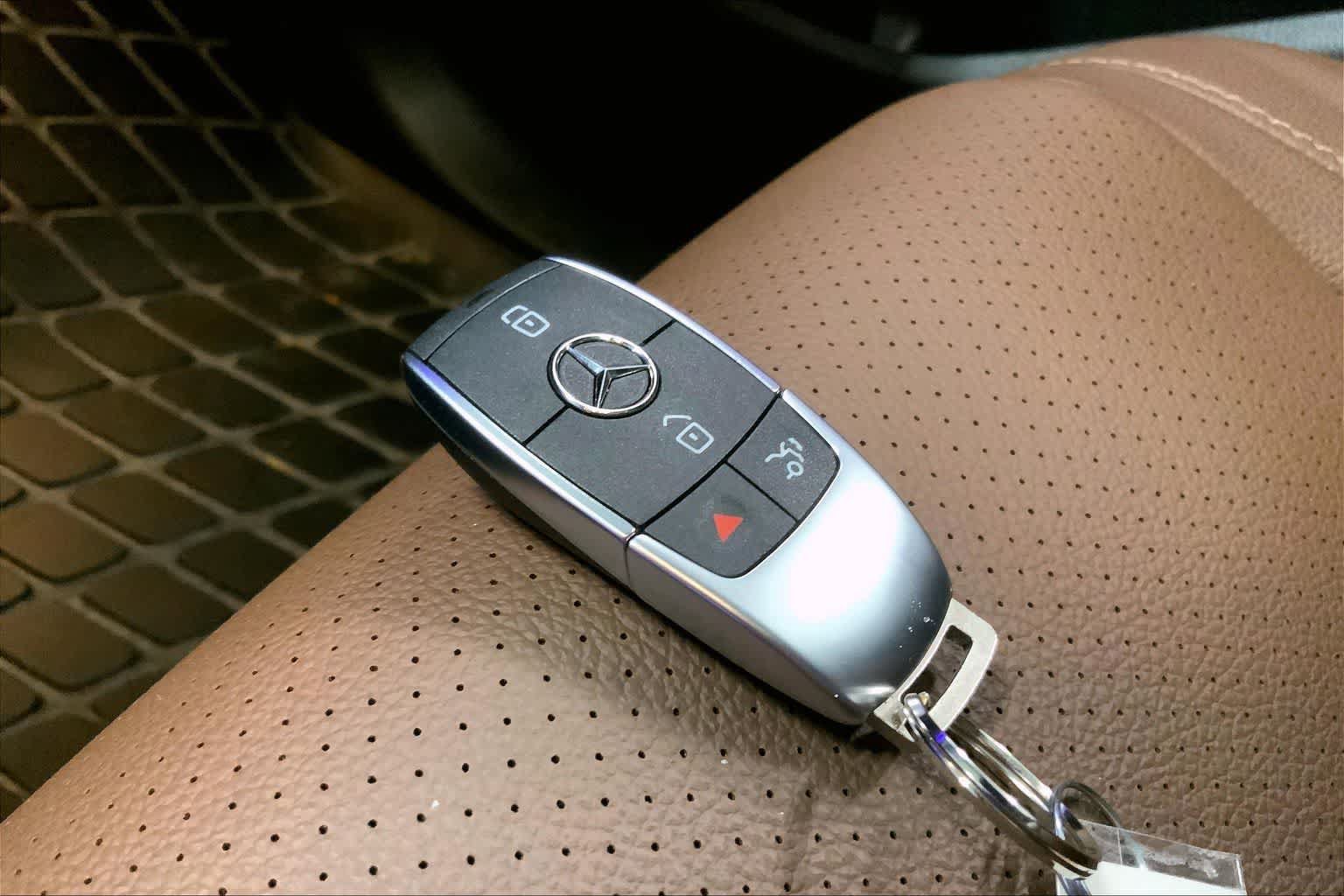 Used 2025 Mercedes-Benz GLS 450 4MATIC image 15