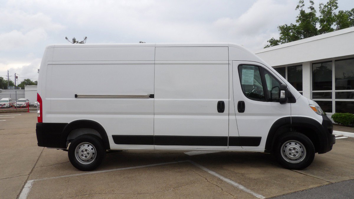 Used 2023 RAM ProMaster 2500 FWD image 2