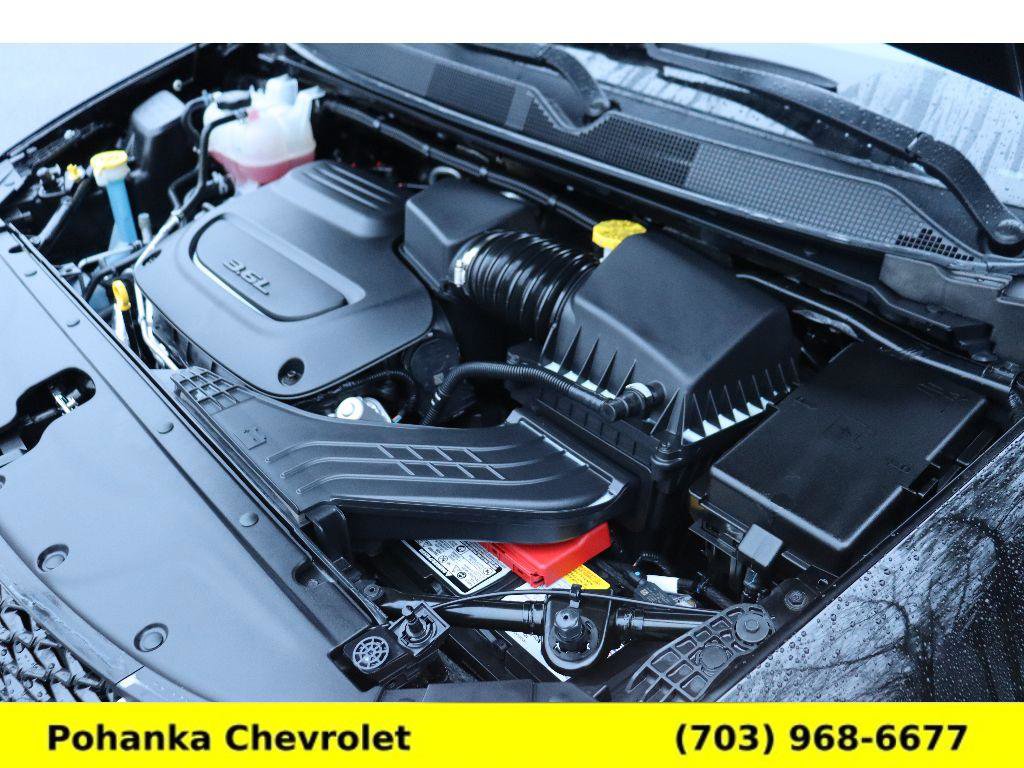 Used 2025 Chrysler Pacifica Select image 34