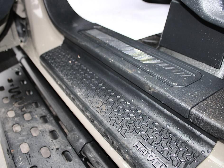 Used 2025 Ford Bronco Badlands image 31