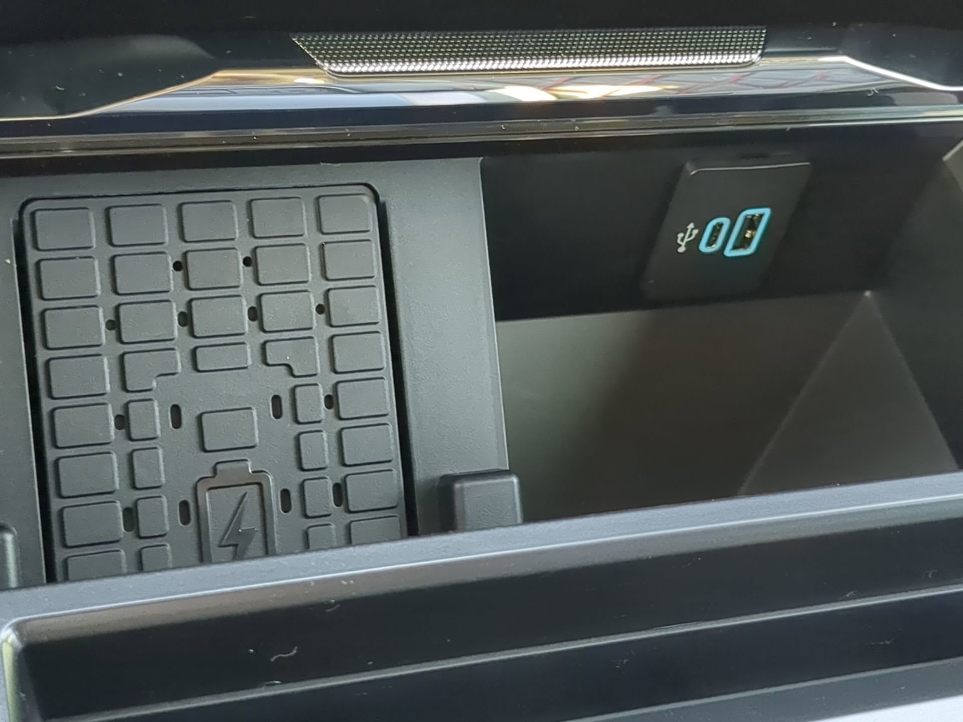 New 2026 Ford F250 Lariat w/ Black Appearance Package image 57