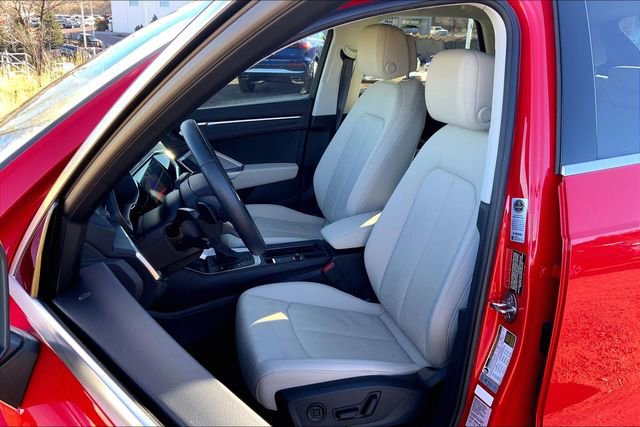 Certified 2024 Audi Q3 2.0T Premium image 17