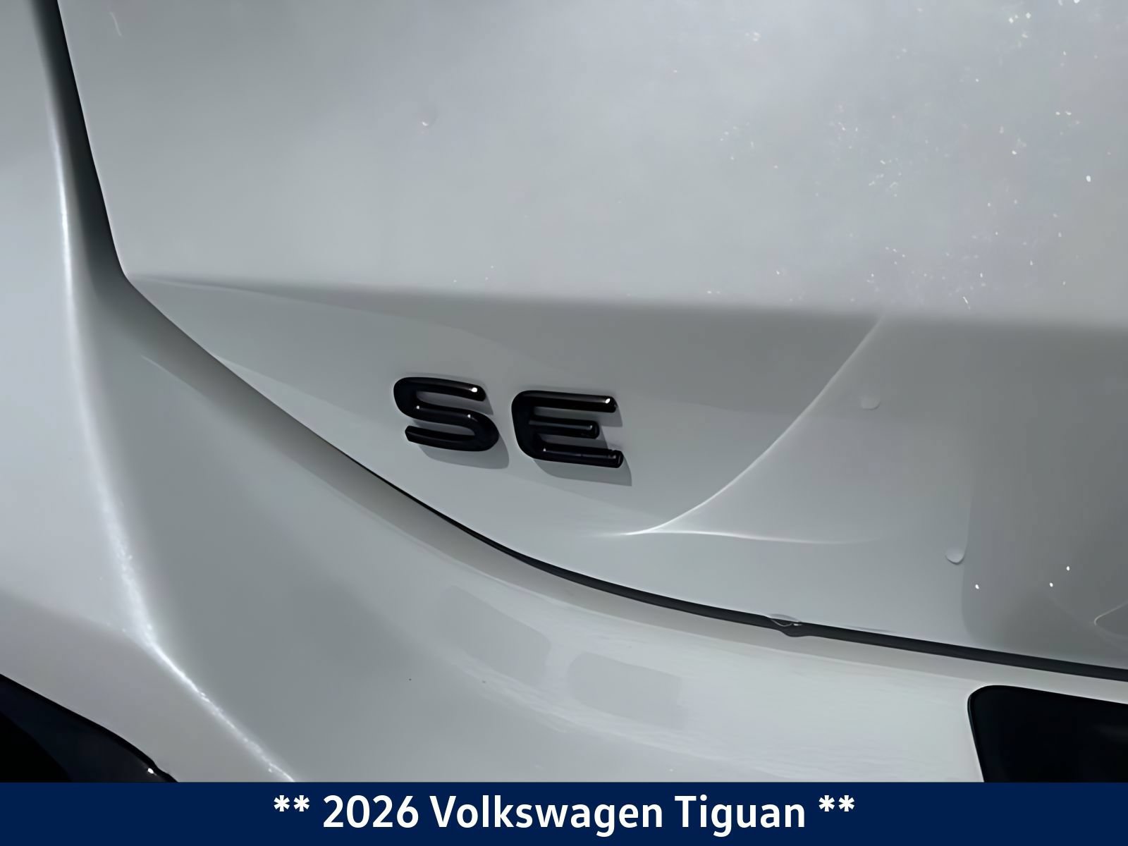 New 2026 Volkswagen Tiguan SE R-Line AWD/4WD image 14