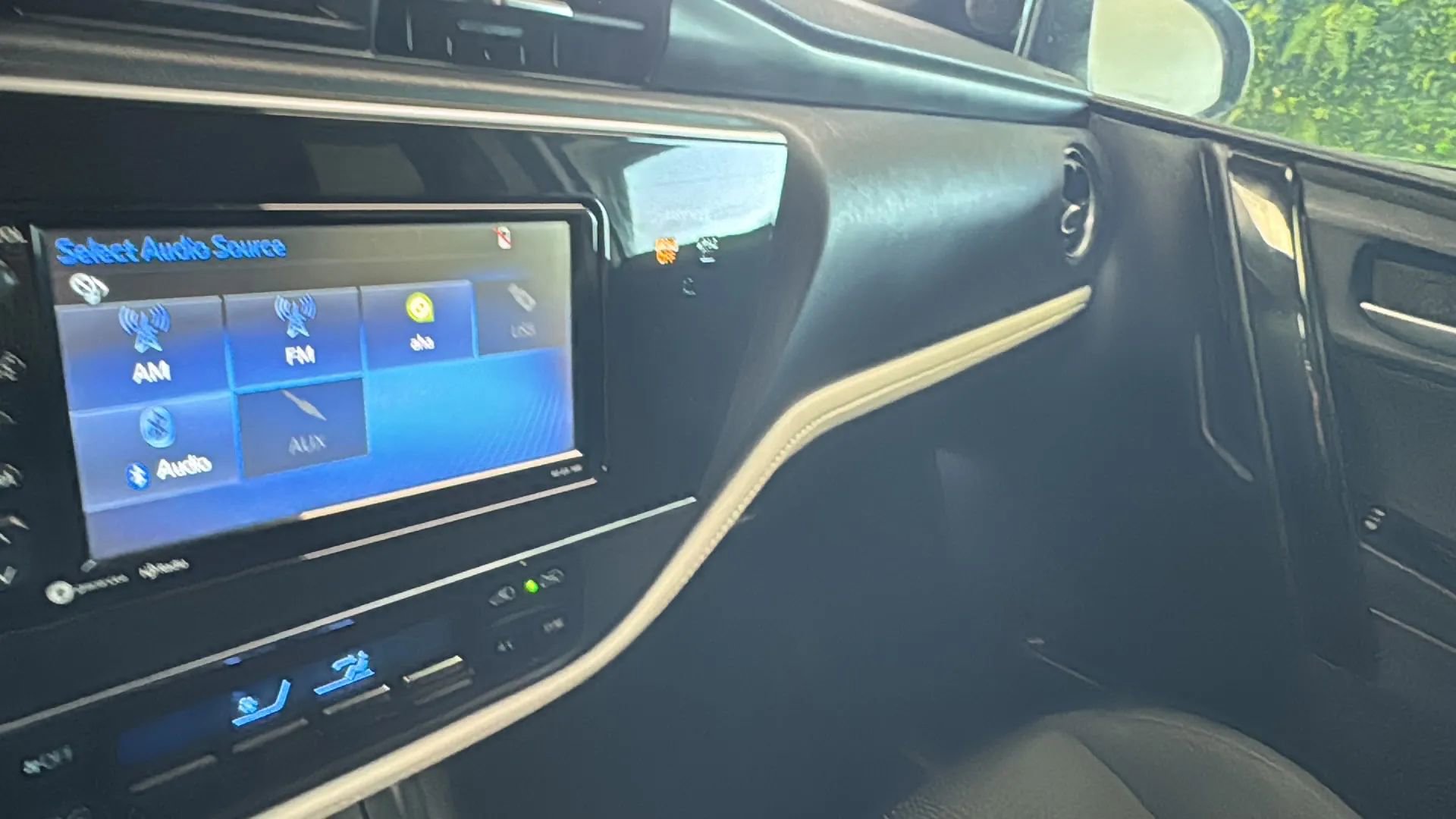 Used 2018 Toyota Corolla iM FWD image 17