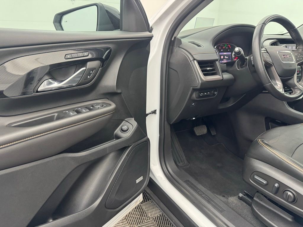 Used 2022 GMC Terrain AT4 w/ Infotainment Package II image 17