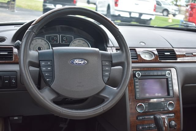 Used 2009 Ford Taurus Limited AWD/4WD image 19