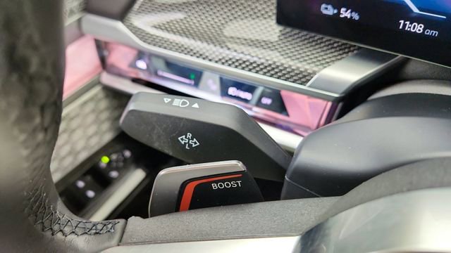 Used 2023 BMW i7 xDrive60 w/ Executive Package 2 image 42