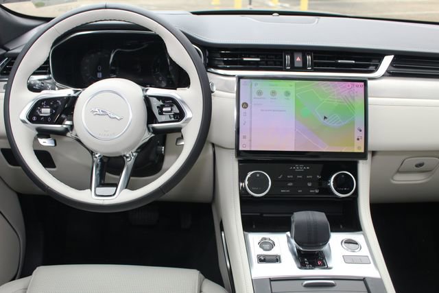 New 2026 Jaguar F-PACE R-Dynamic S image 4