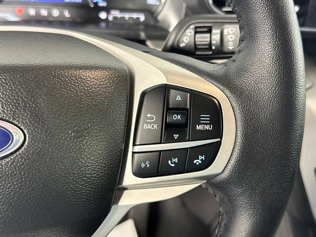 Used 2023 Ford Explorer XLT w/ Equipment Group 202A AWD/4WD image 17