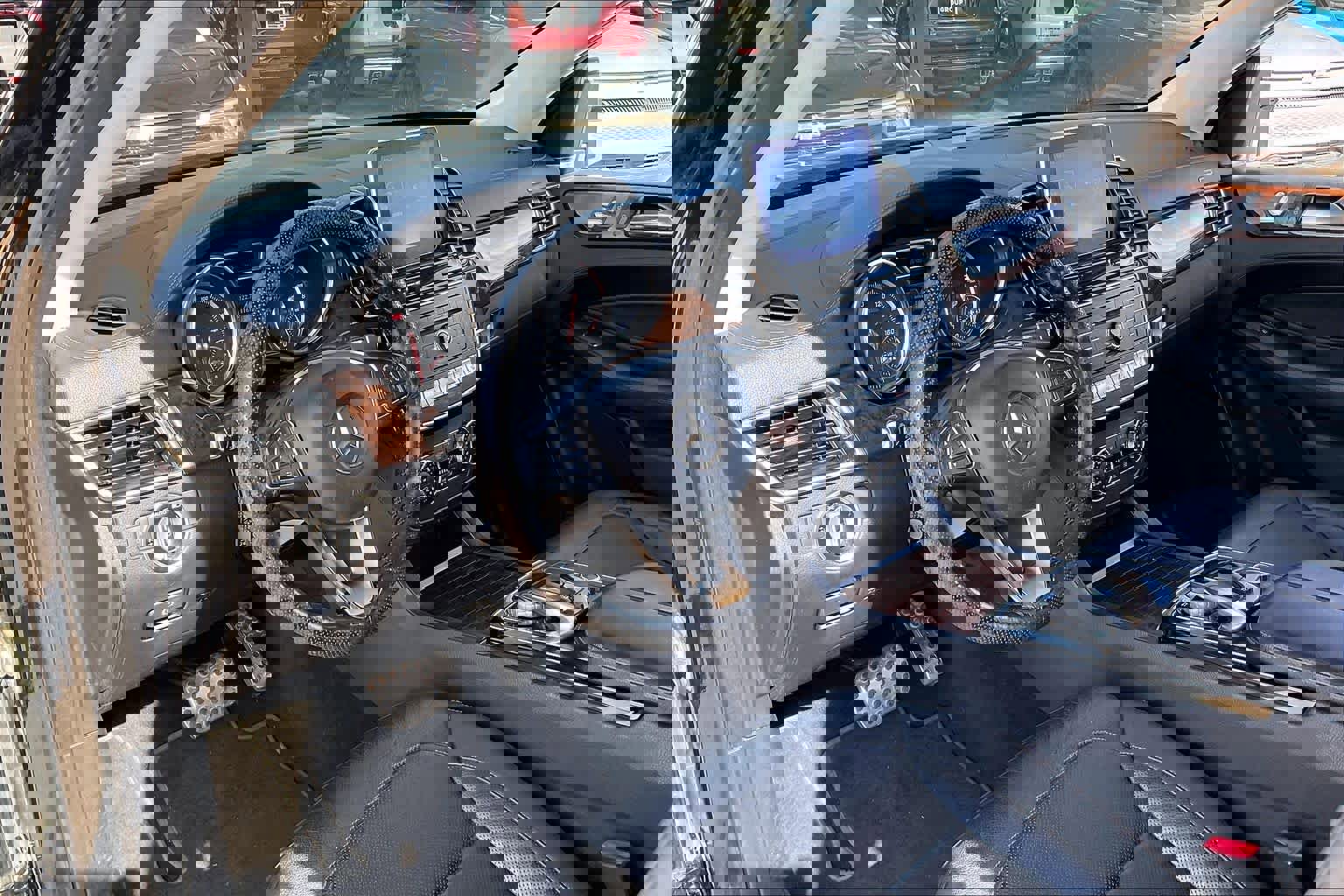 Used 2016 Mercedes-Benz GLE 400 4MATIC image 18