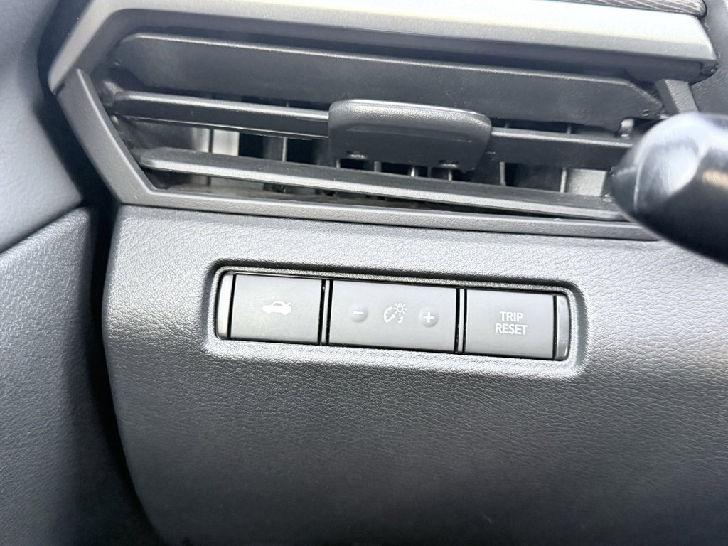 Used 2024 Nissan Altima 2.5 SR image 10