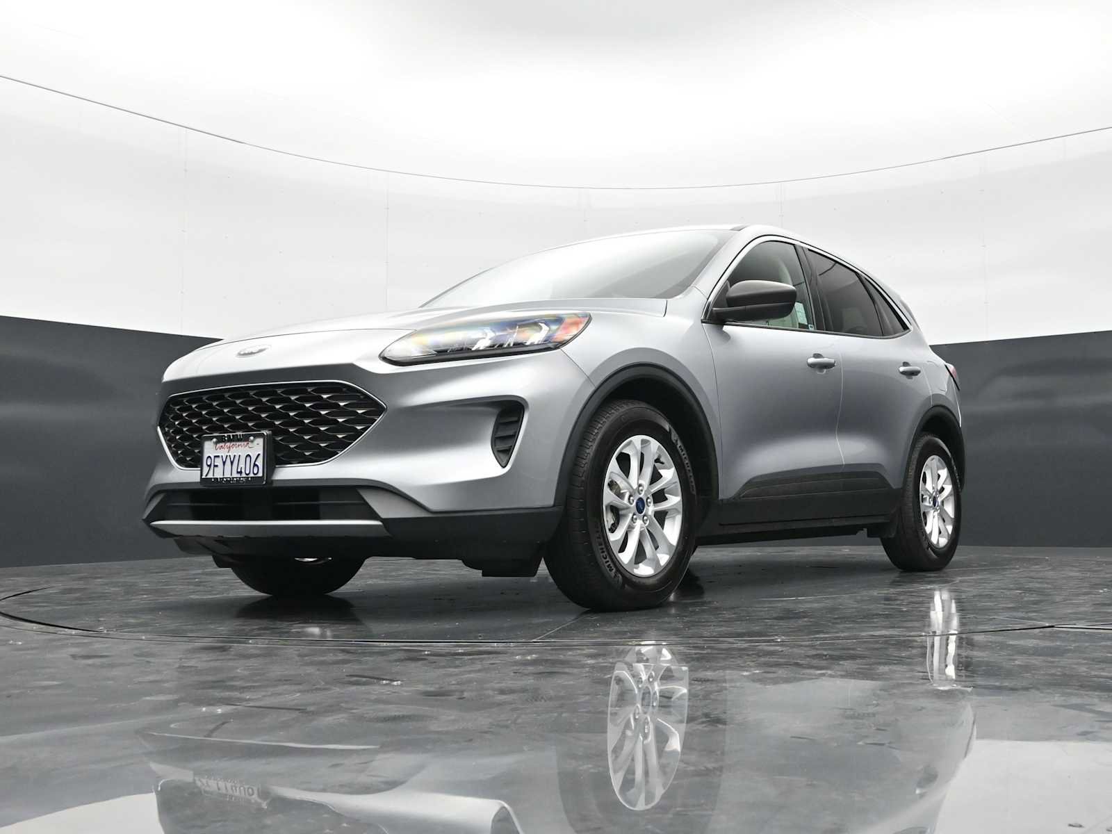 Used 2022 Ford Escape SE w/ Convenience Package FWD image 25