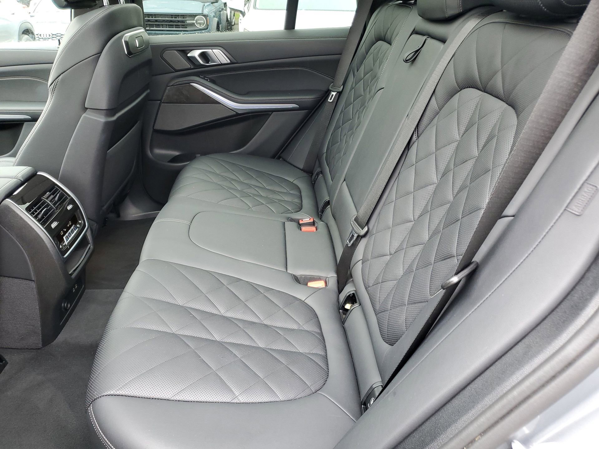 Used 2024 BMW X5 sDrive40i w/ Premium Package image 12