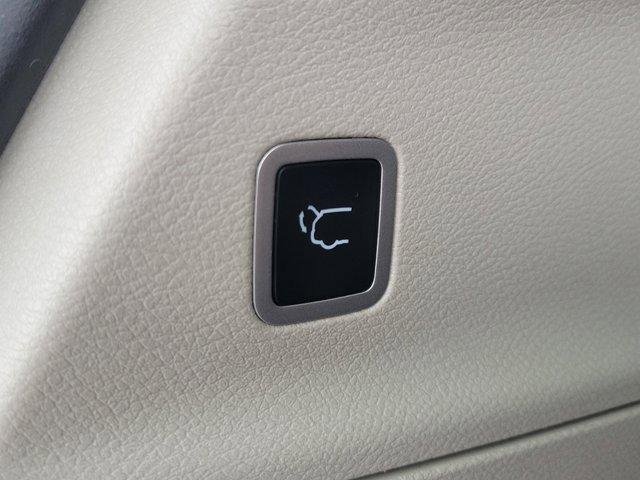 Used 2022 Chrysler Pacifica Touring-L image 8