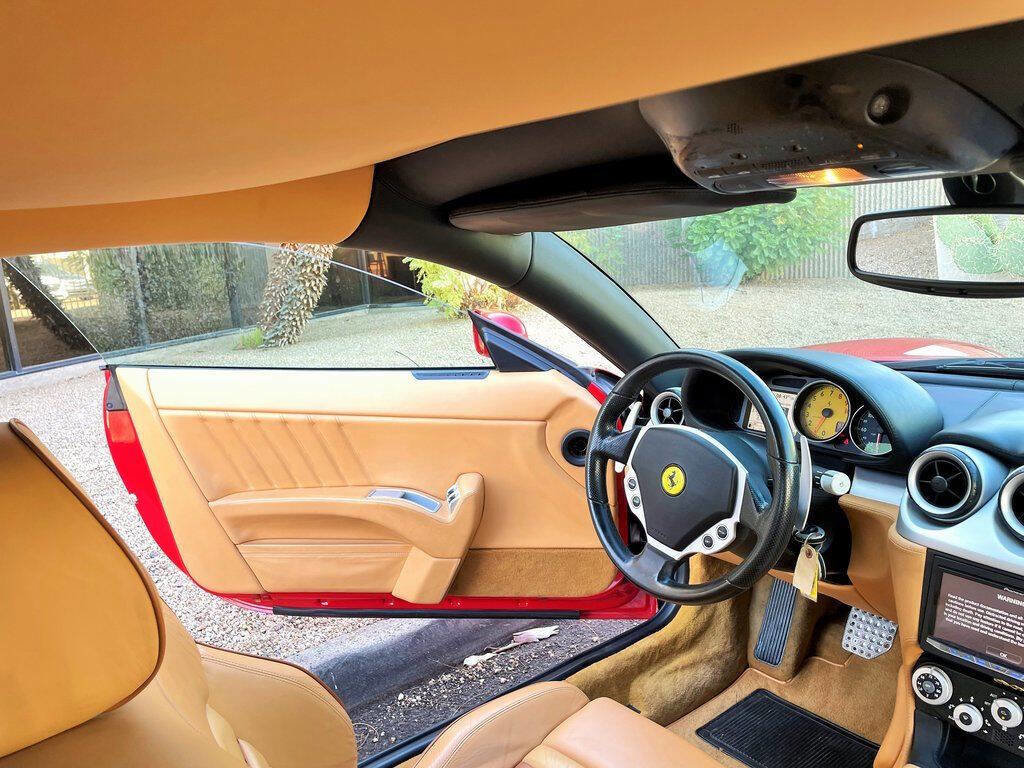 Used 2006 Ferrari 612 Scaglietti image 36