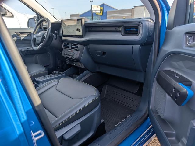 Used 2025 Ford Maverick Lobo AWD/4WD image 21