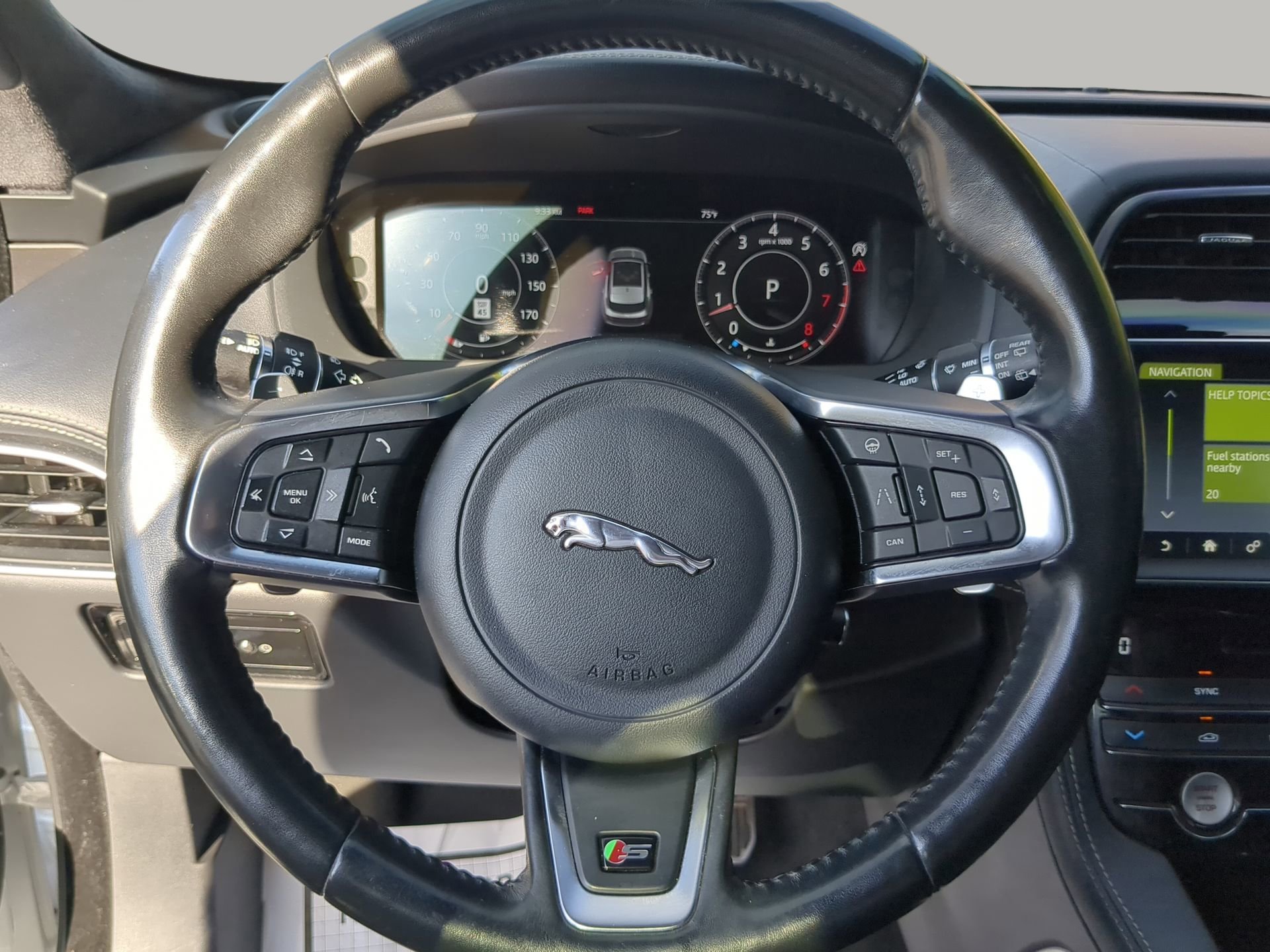 Used 2019 Jaguar F-PACE S image 59