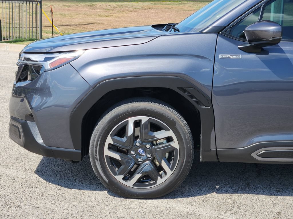 Used 2025 Subaru Forester Limited AWD/4WD image 7
