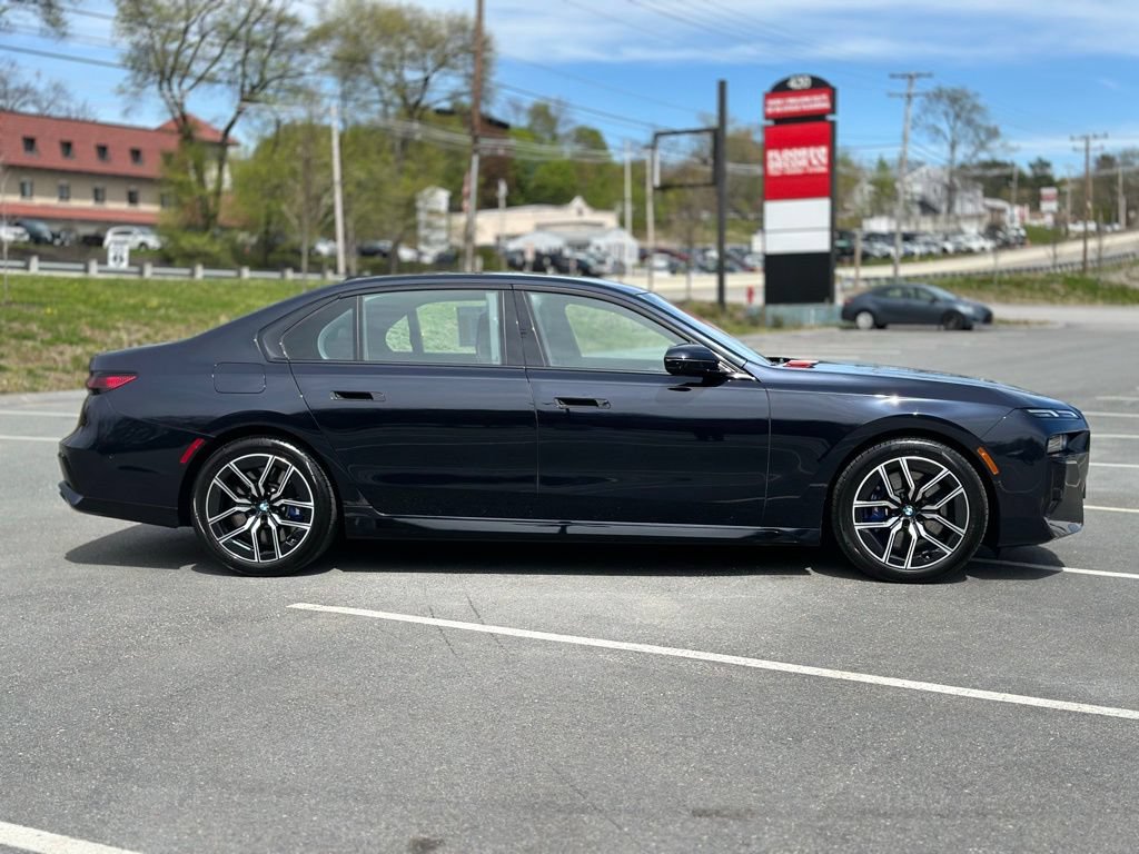 Certified 2023 BMW 760i xDrive w/ Parking Assistance Package AWD/4WD image 7