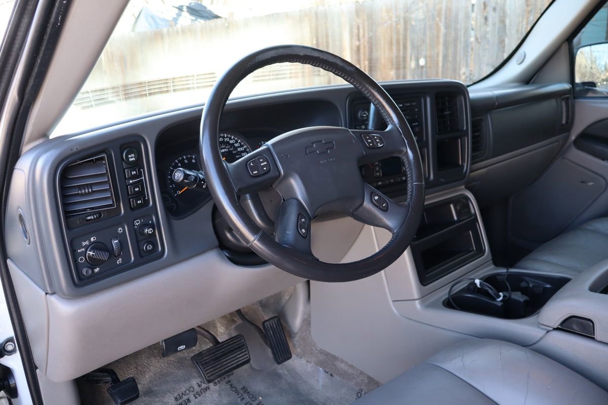 Used 2003 Chevrolet Tahoe LT image 15