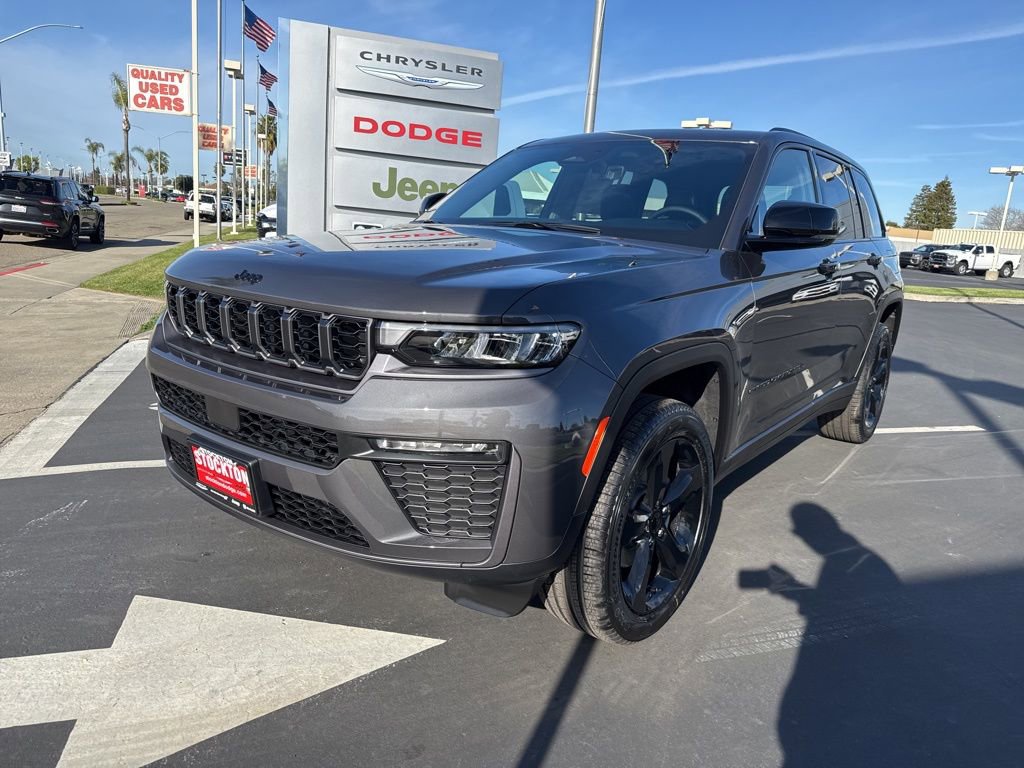 New 2026 Jeep Grand Cherokee Limited w/ Limited Altitude Package AWD/4WD image 11