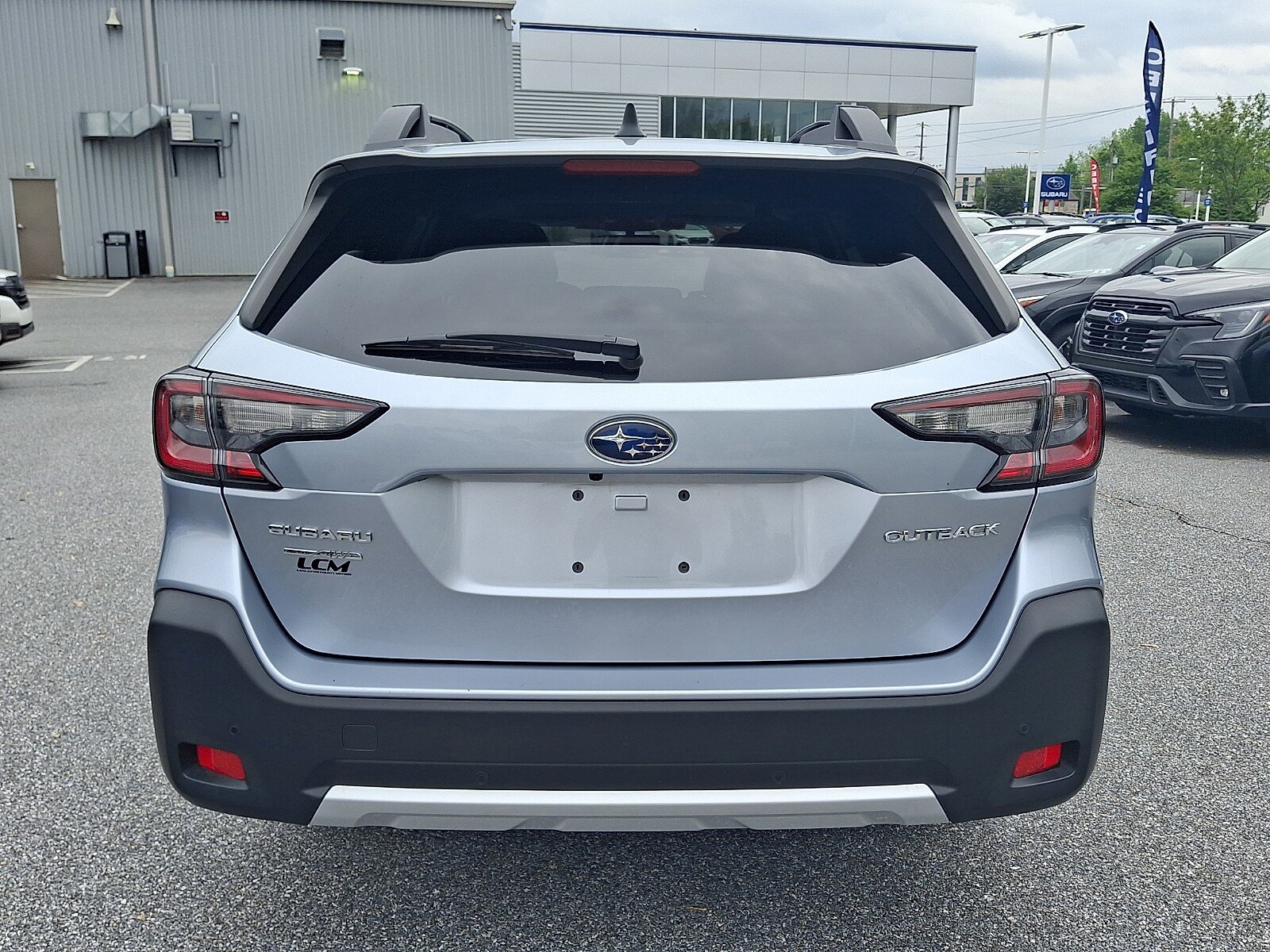 Certified 2023 Subaru Outback Limited AWD/4WD image 5
