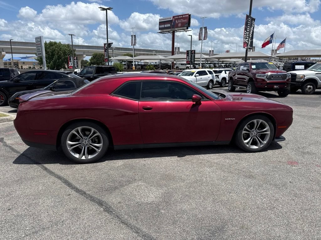 Used 2022 Dodge Challenger R/T RWD image 8