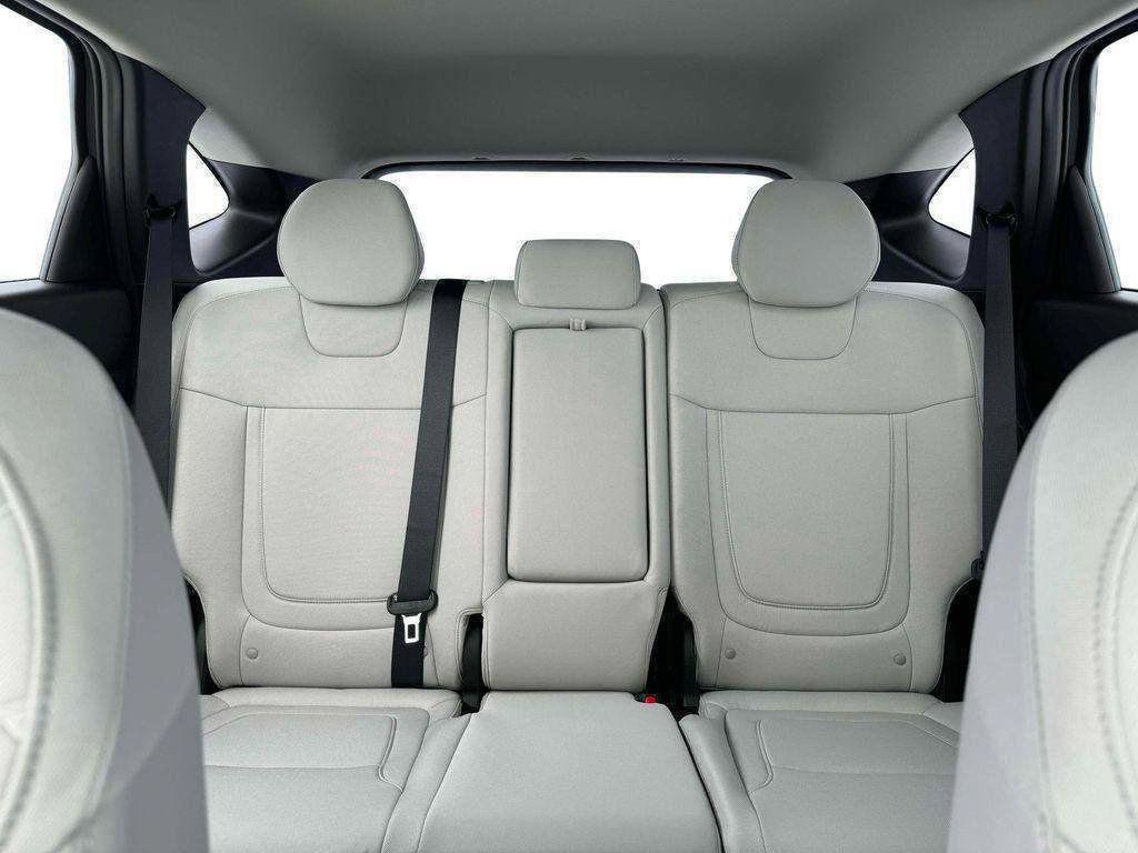New 2025 Hyundai Tucson SE AWD/4WD image 16