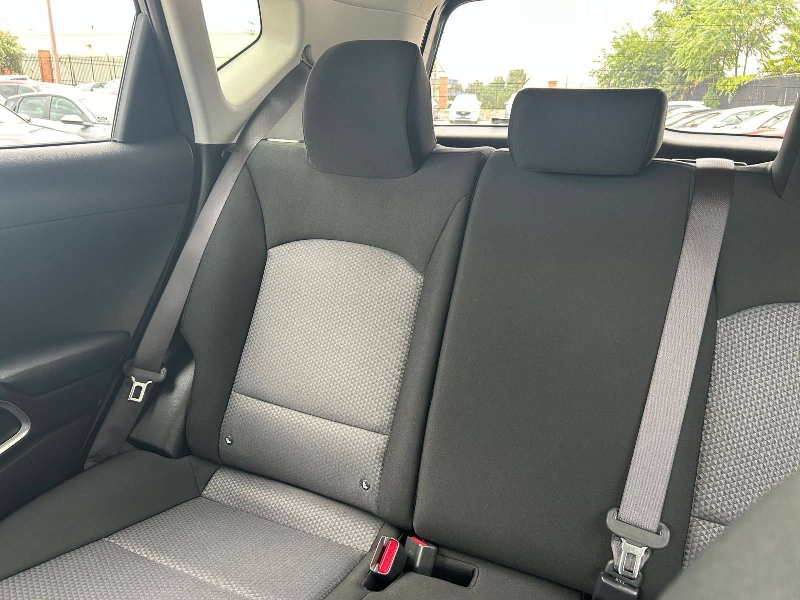 Used 2025 Kia Soul LX w/ LX Technology Package FWD image 34