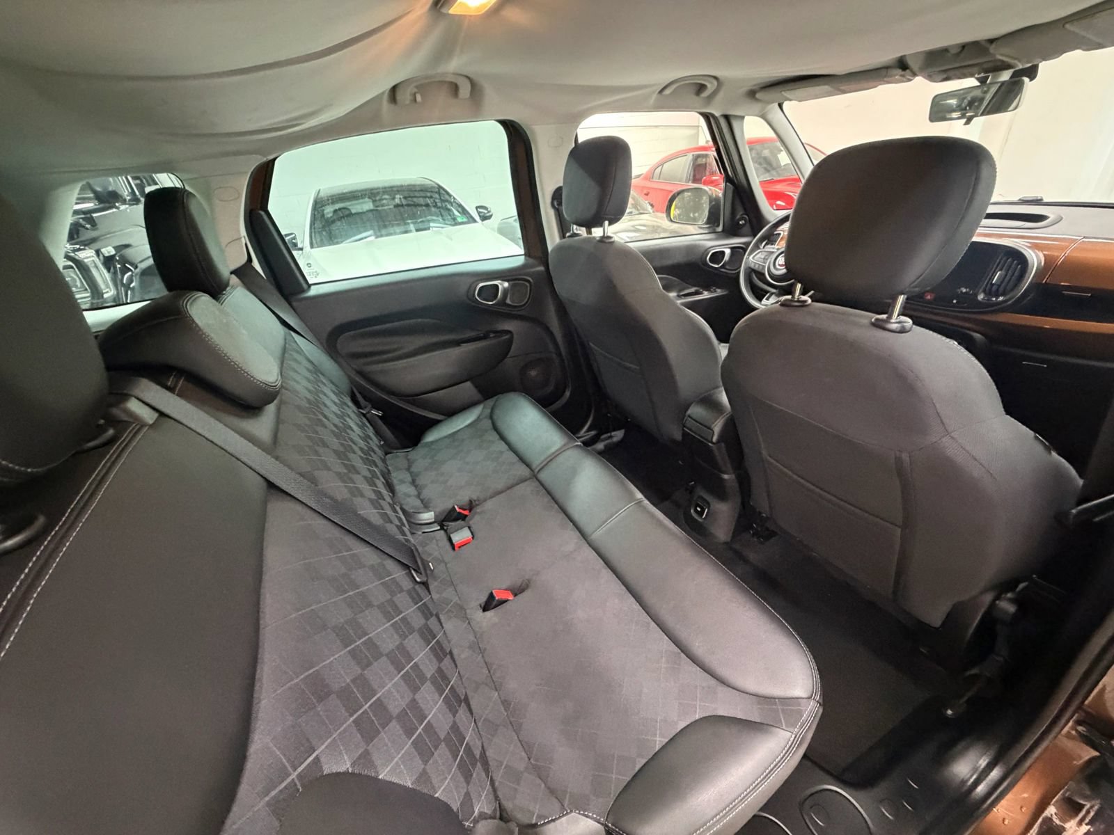 Used 2019 FIAT 500L Pop FWD image 19