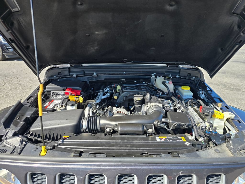 Used 2022 Jeep Wrangler Unlimited Sahara AWD/4WD image 19