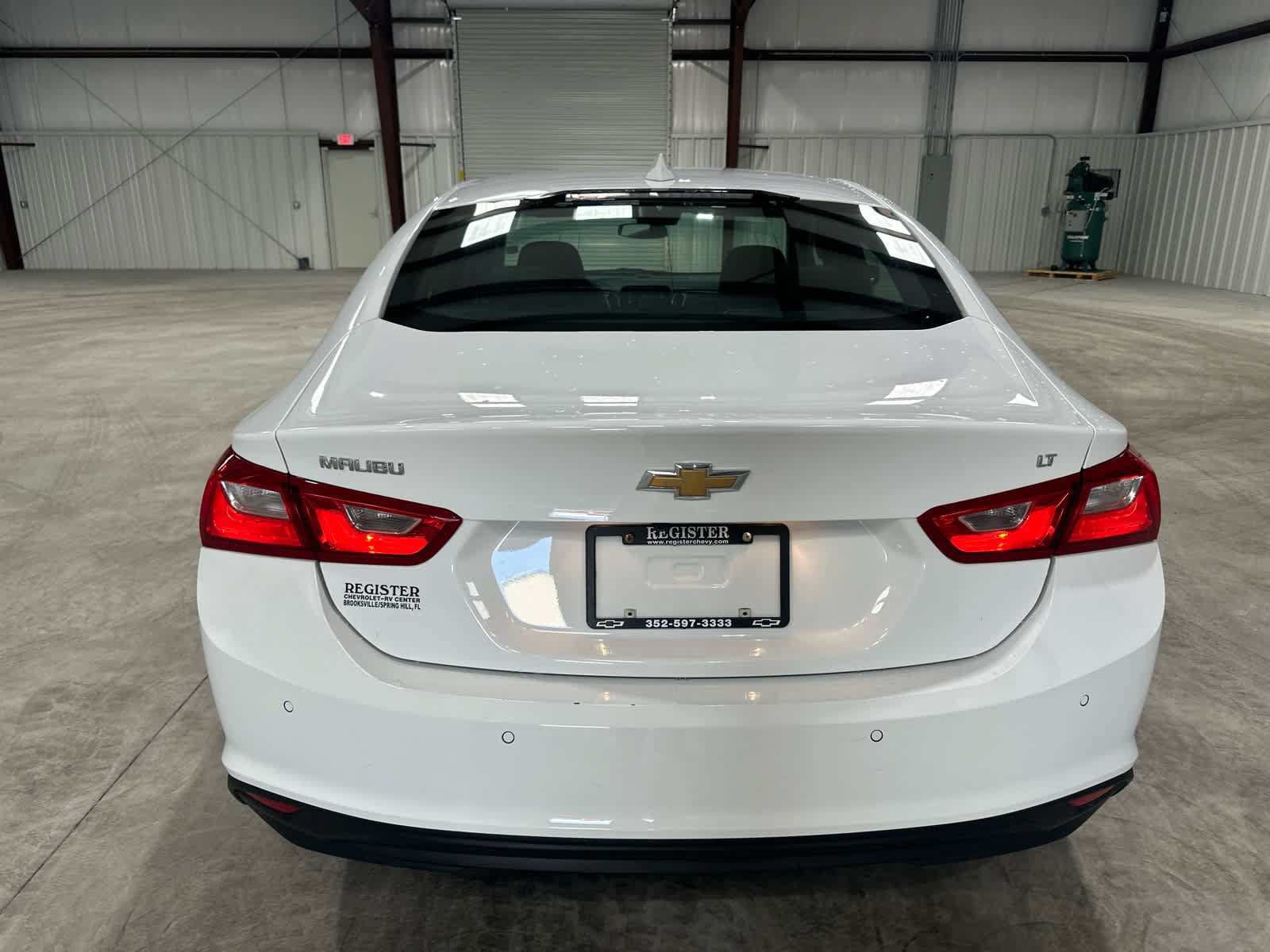 Used 2024 Chevrolet Malibu LT FWD image 4
