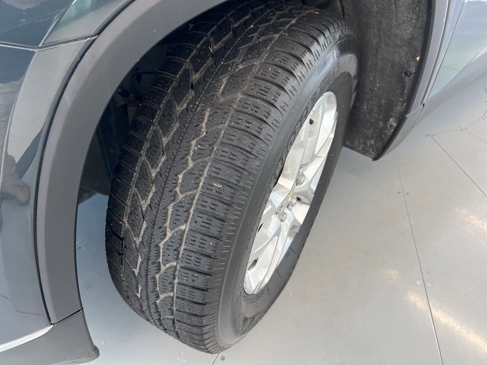 Used 2021 Chevrolet Traverse LT image 49