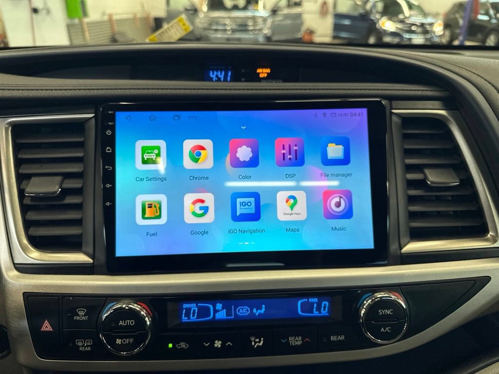 Used 2019 Toyota Highlander Limited Platinum w/ Carpet Mat Package (TMS) AWD/4WD image 16