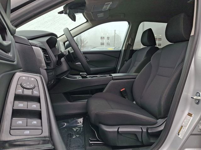 Used 2024 Nissan Rogue S image 13