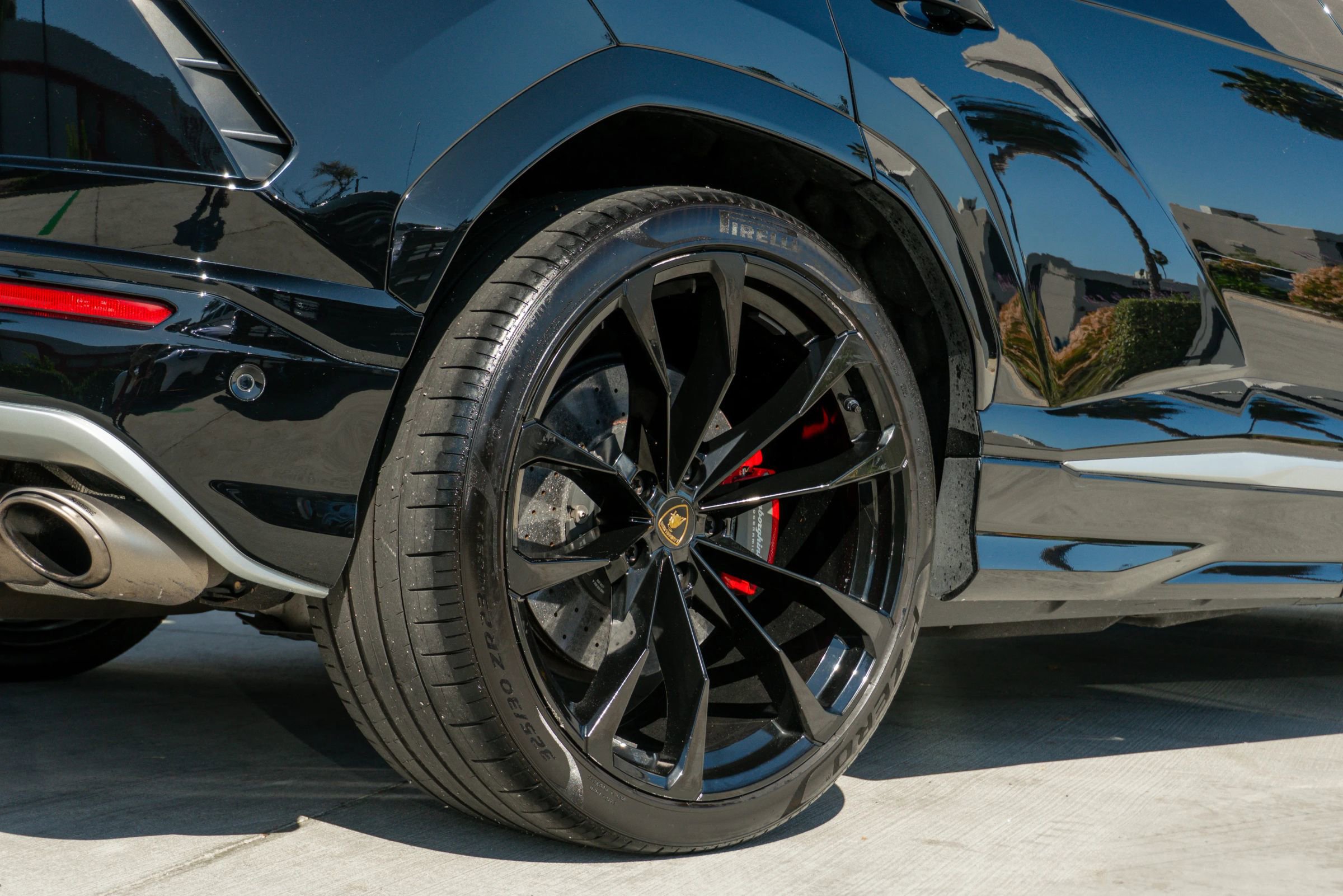 Used 2020 Lamborghini Urus image 40