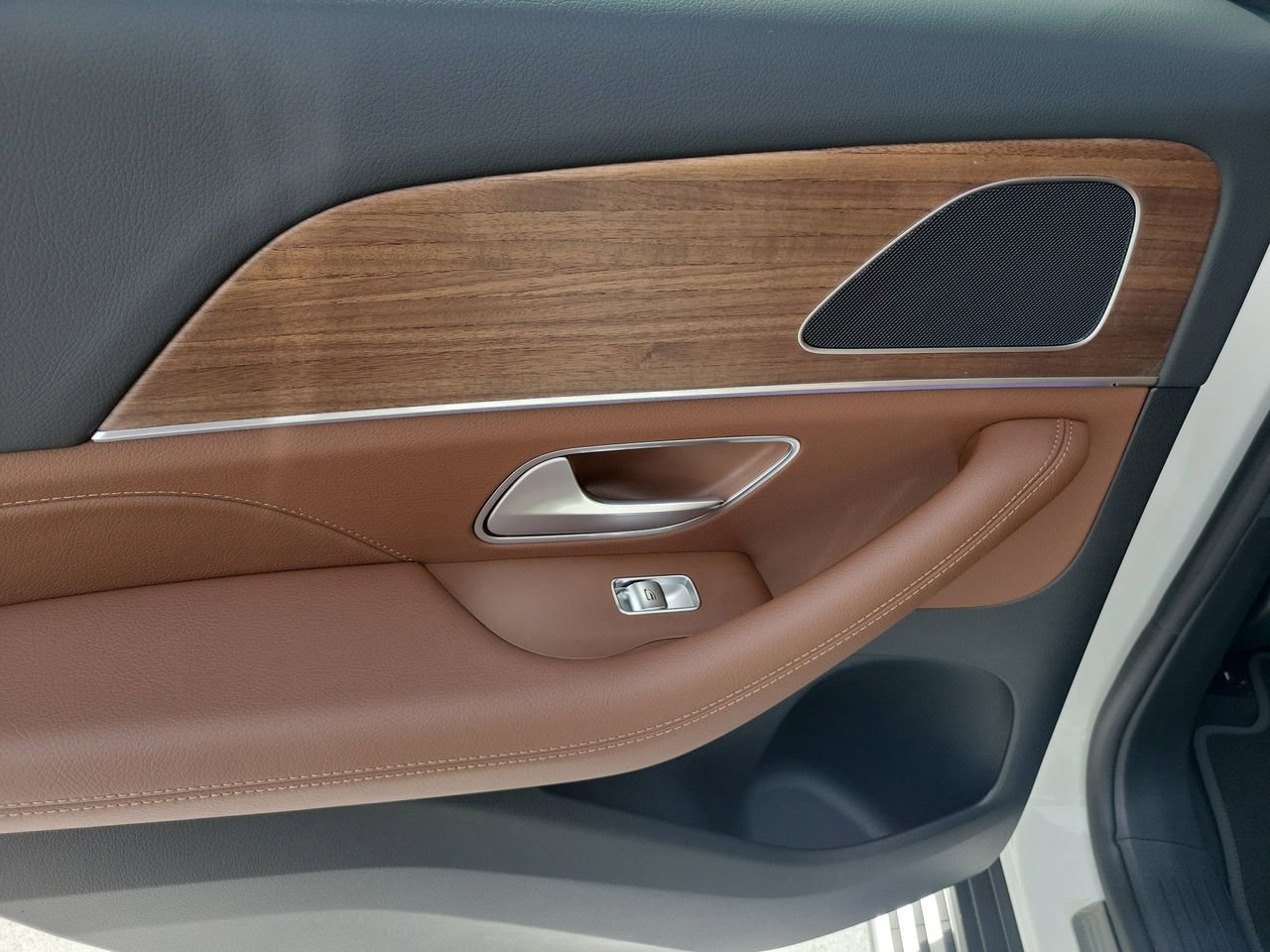 New 2026 Mercedes-Benz GLE 350 4MATIC image 9