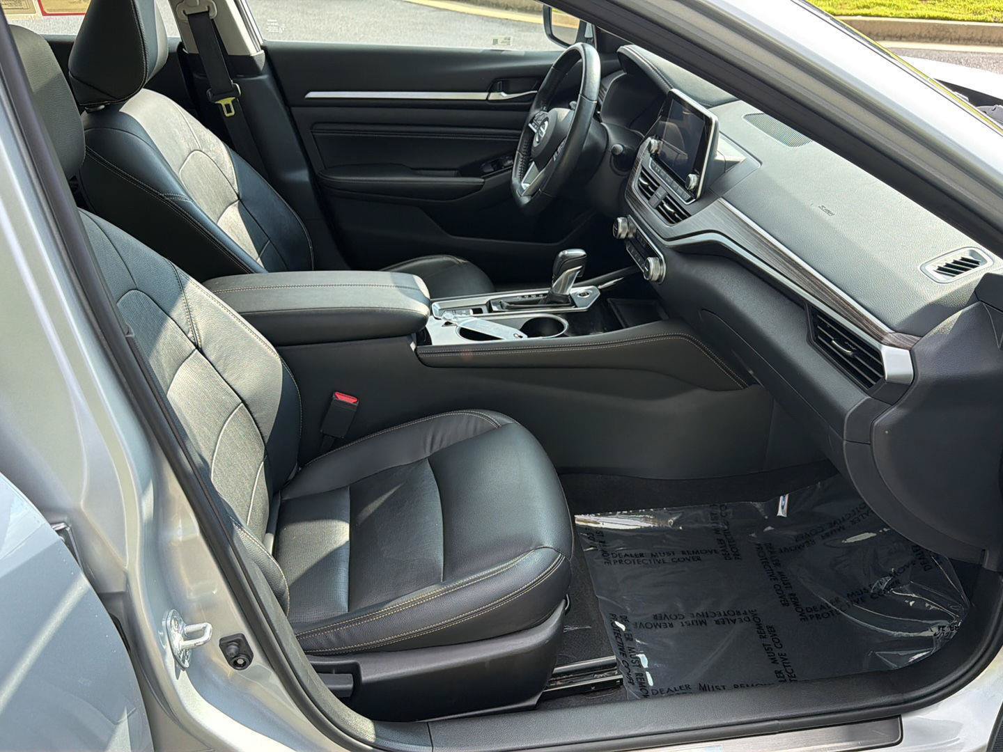 Used 2022 Nissan Altima 2.5 SL FWD image 12