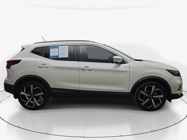 Used 2022 Nissan Rogue Sport SL w/ Premium Package FWD image 5